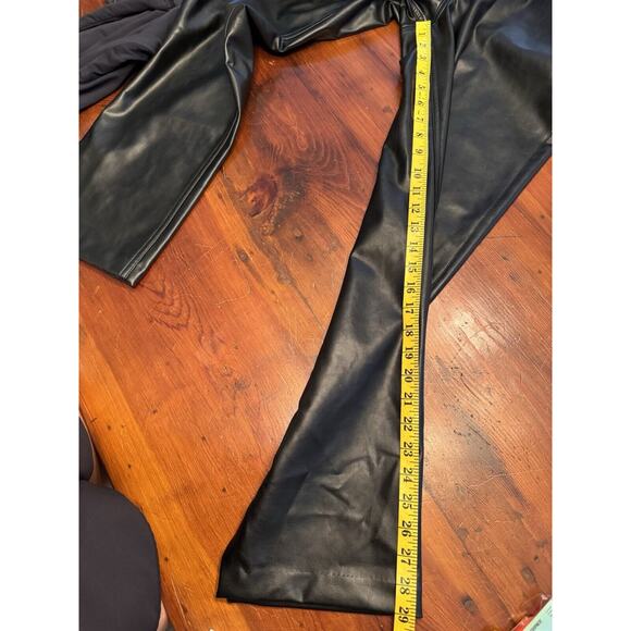 Abercrombie & Fitch Vegan Leather 90s Straight Ultra High Rise Pant Curve Love 6 - Picture 5 of 9